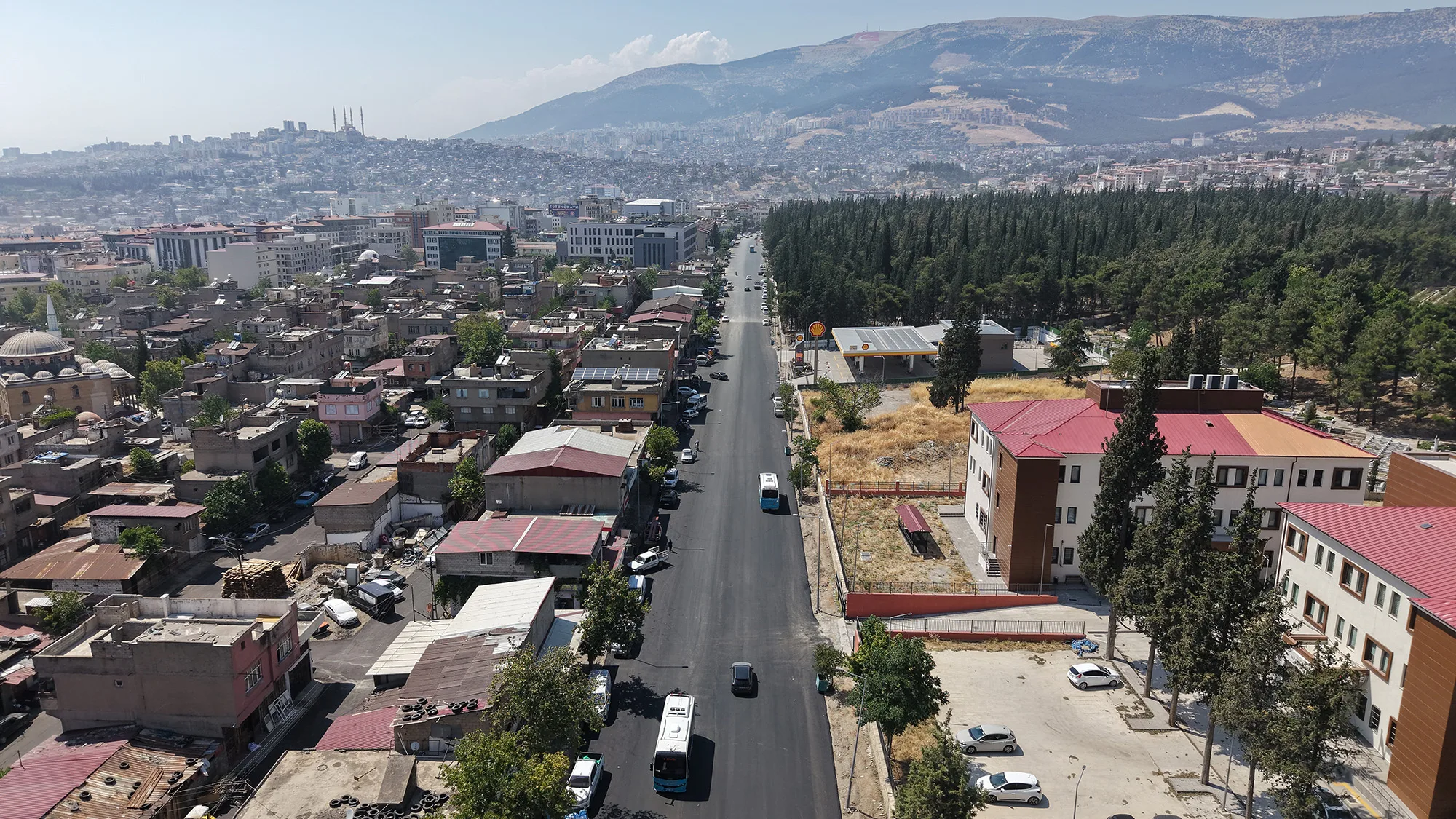 Büyükşehir 2 caddeyi daha asfaltladı! Büyükşehir 2 caddeyi daha asfaltladı!