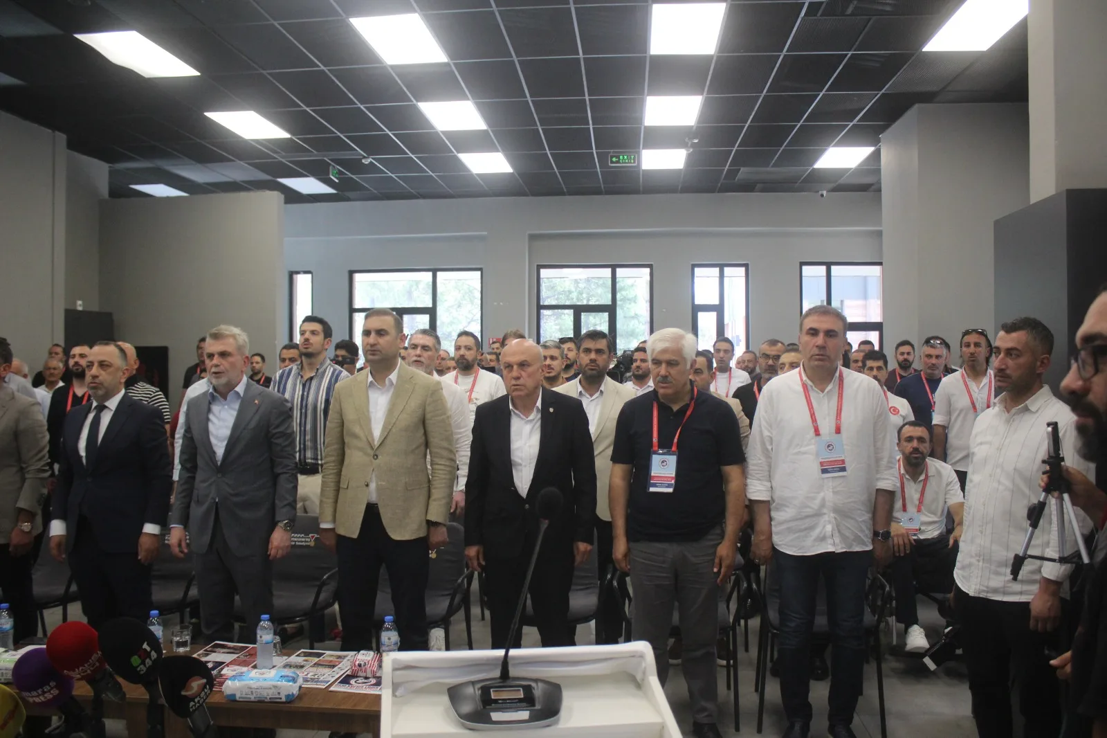 İstiklalspor'da Düğüm Çözüldü: Başkan Seçildi!