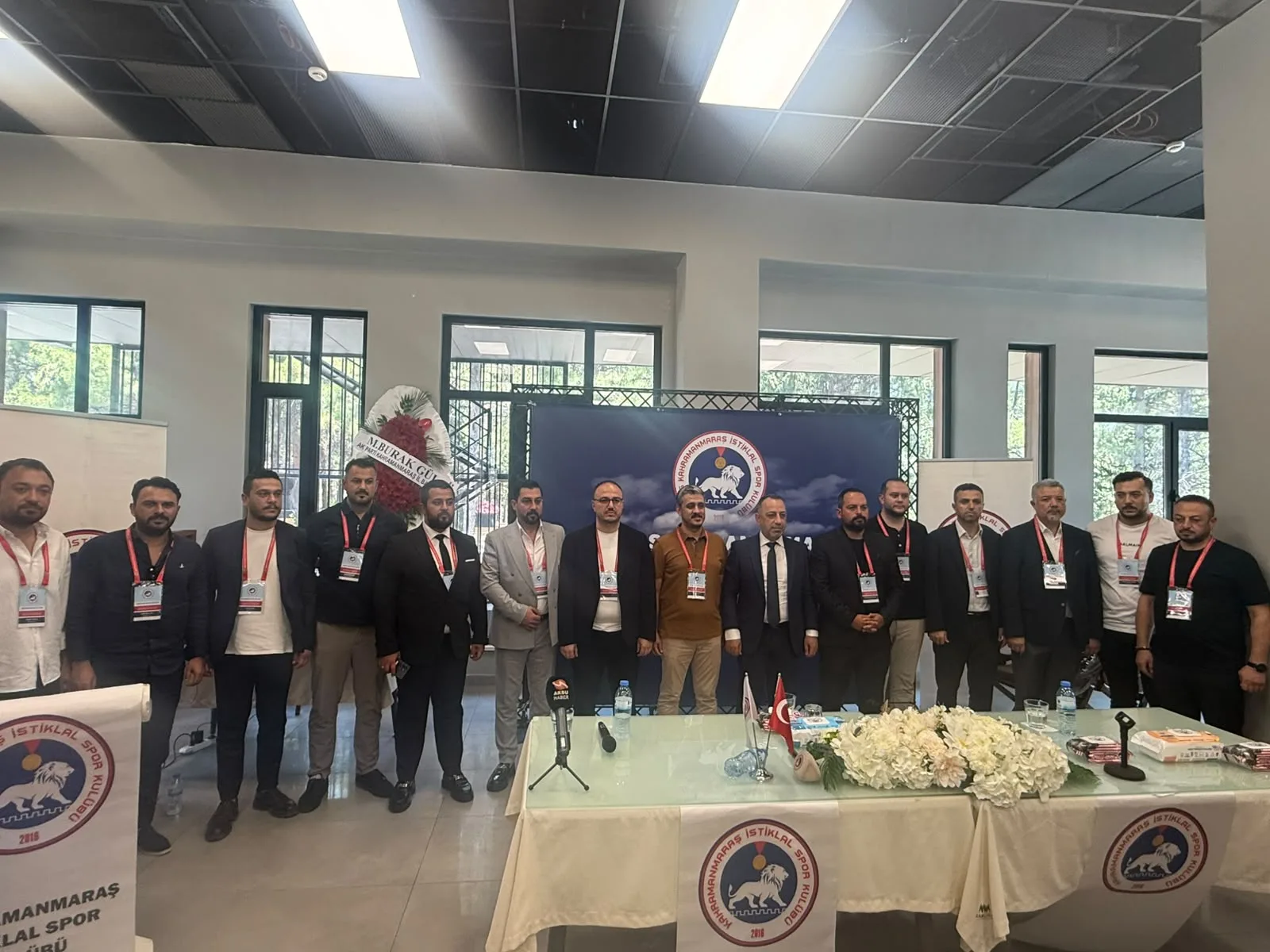 İstiklalspor'da Düğüm Çözüldü: Başkan Seçildi!