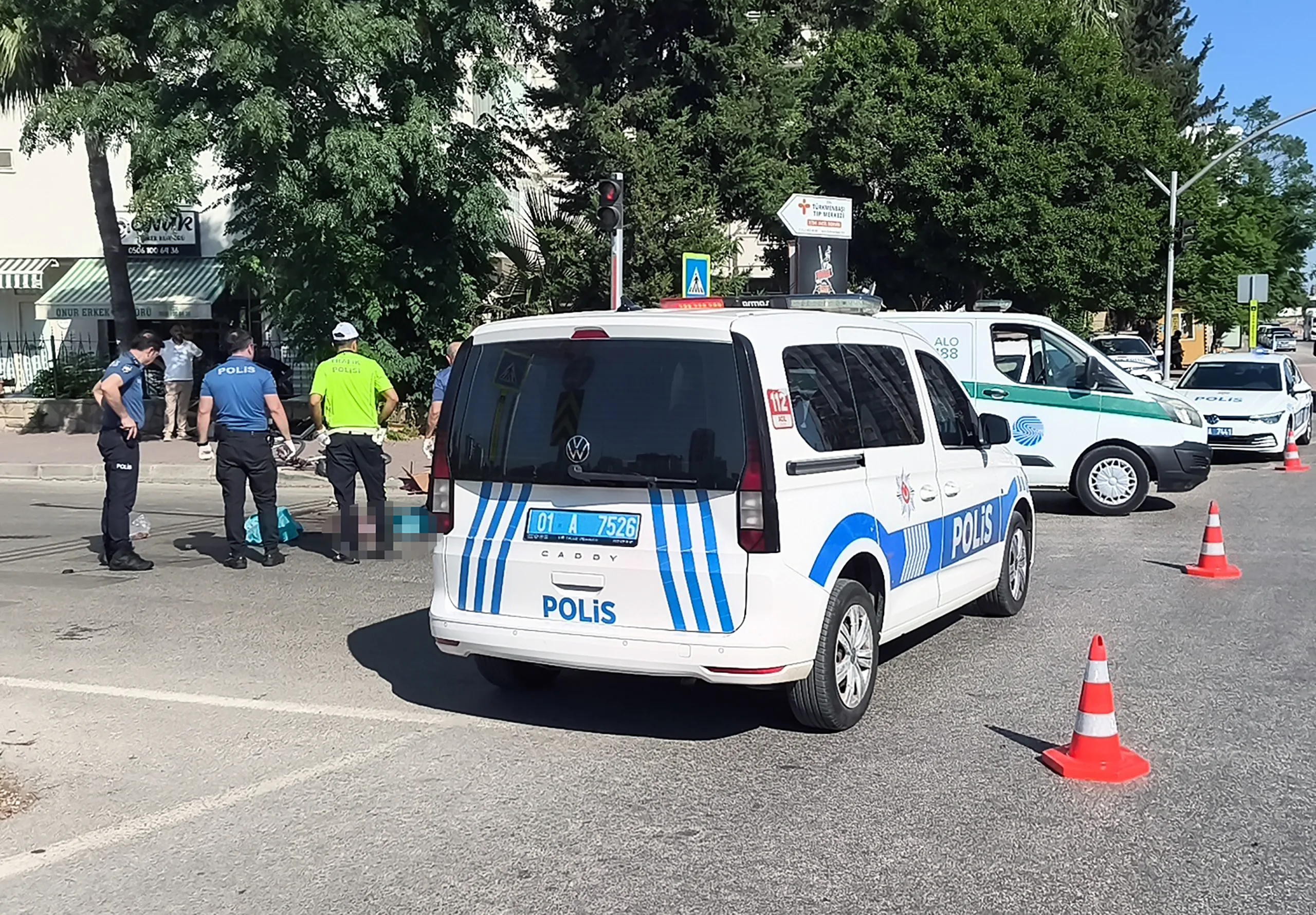 Kamyonun Altında Kalan Yaşlı Adam Hayatını Kaybetti