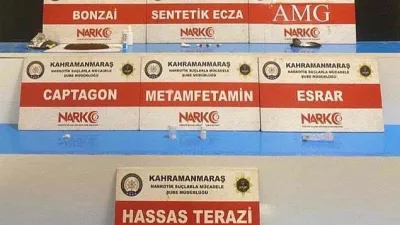 Kahramanmaraş’ta gerçekleştirilen narkotik operasyonunda çok sayıda uyuşturucu madde ele geçirildi.