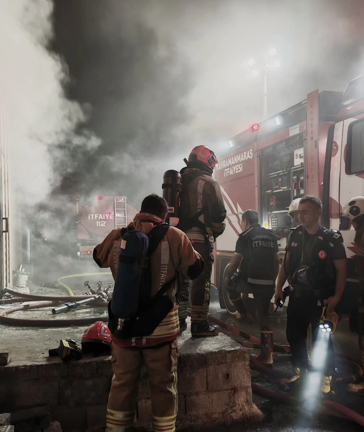 Kahramanmaraş’ta Alevli Gece: İtfaiyenin Özverisi Takdir Topladı!