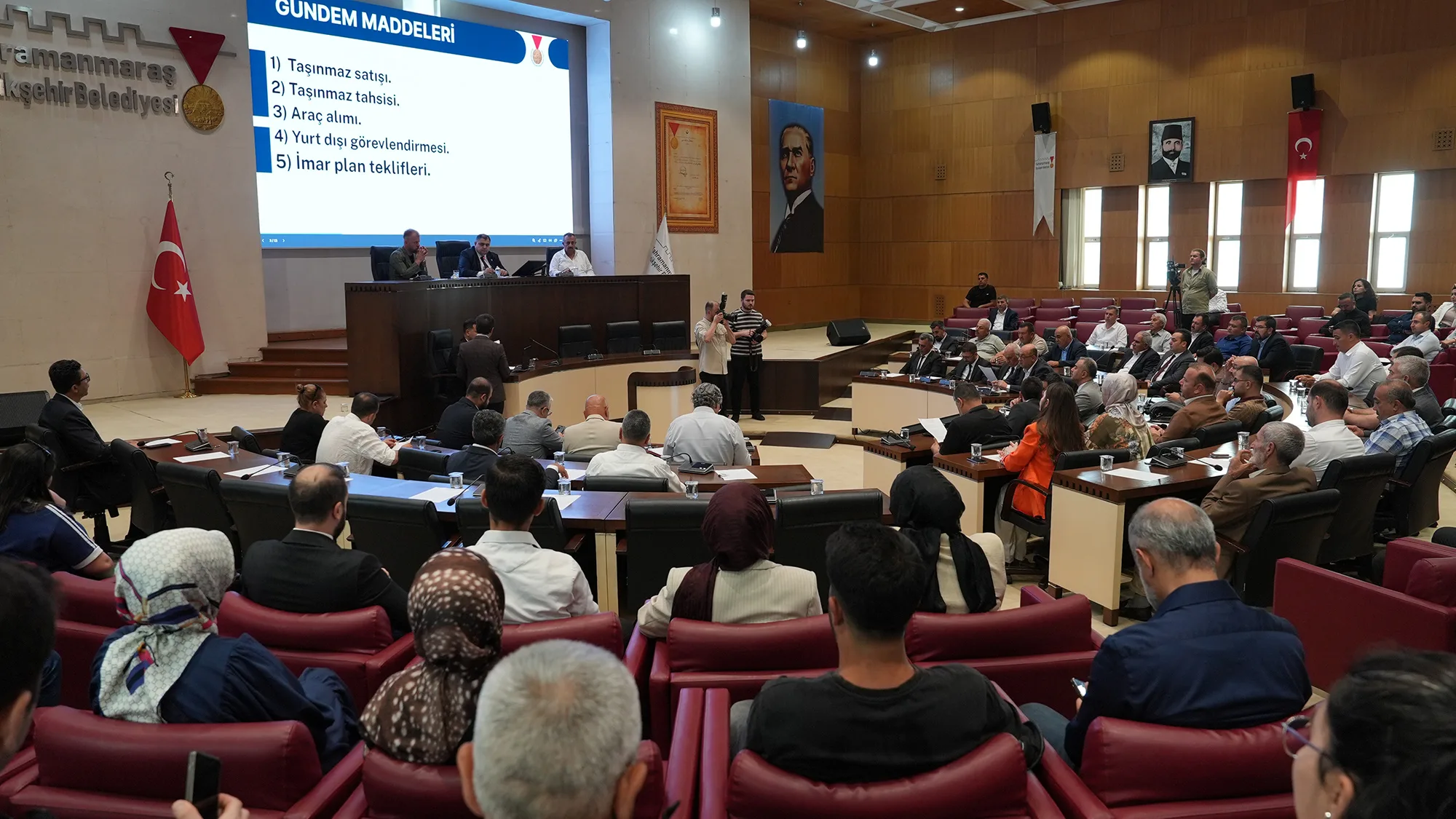 Büyükşehir Meclisi’nden 32 Maddelik Yatırım Paketi: Filoya Yeni Araçlar!