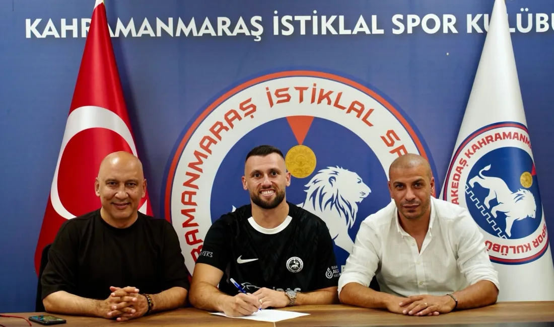 Kahramanmaraş İstiklalspor, son olarak Karşıyaka forması giyen tecrübeli kaleci Muharrem