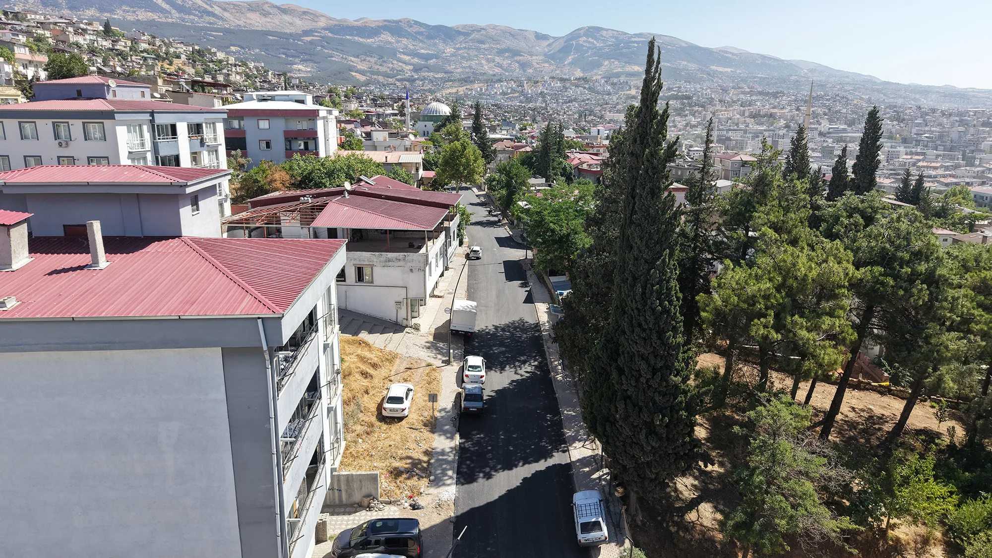 Mükremin Halil Caddesi Baştan Sona Yenilendi! Mükremin Halil Caddesi Baştan Sona Yenilendi!