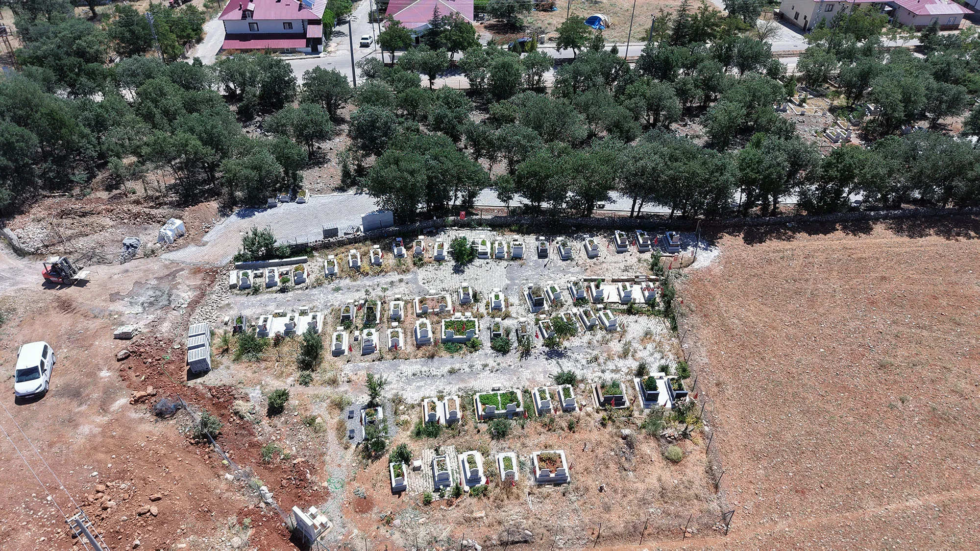 Kahramanmaraş Büyükşehir Belediyesi, Nurhak ilçesinde 6 Şubat depremlerinde yitirdiğimiz canların