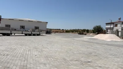 Kahramanmaraş Büyükşehir Belediyesi, Pazarcık’ın Kızkapanlı Mahallesi’ndeki taziye evi çevresine 4