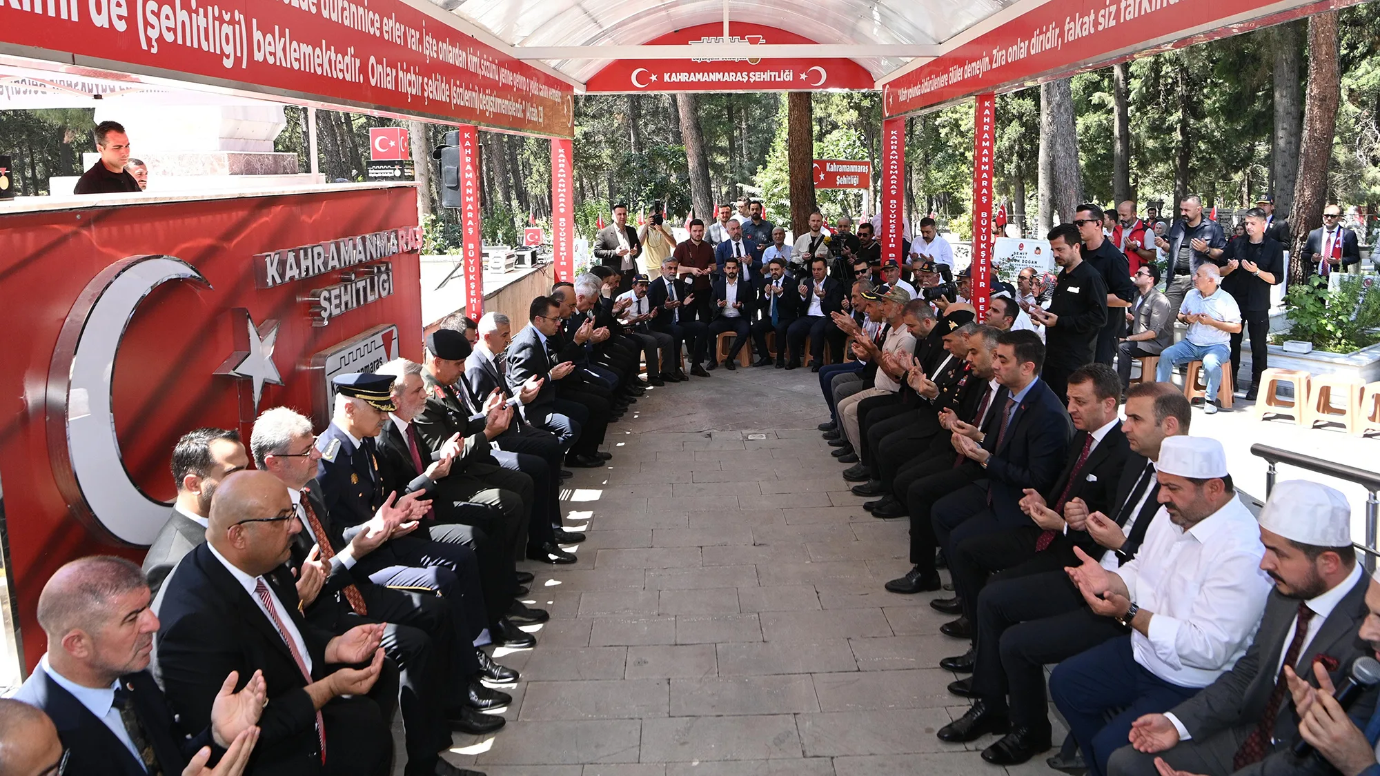 Demokrasi ve Milli Birlik Günü’nün 10’uncu Yılında Aziz Şehitlere Vefa