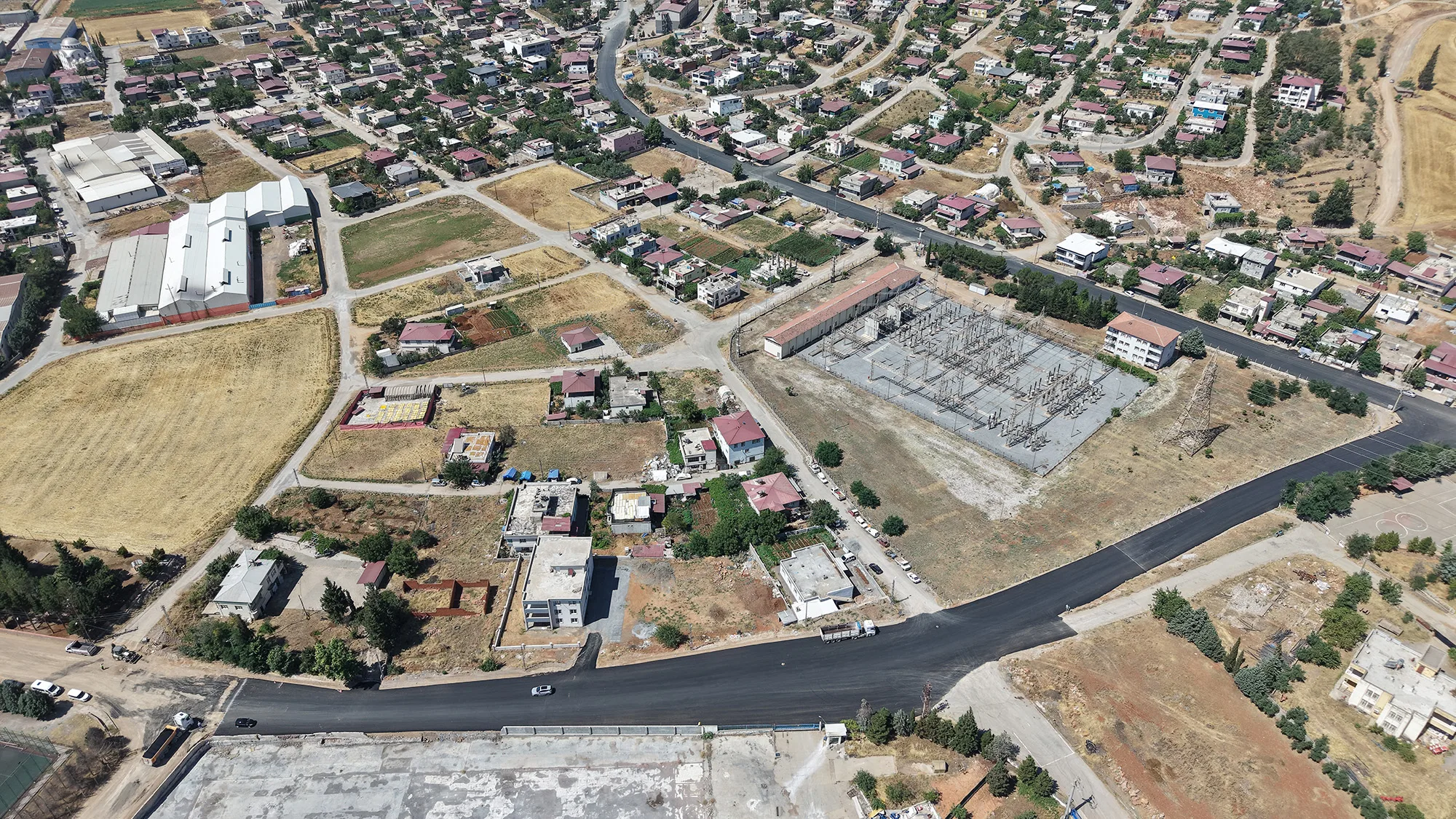 Büyükşehir’den Türkoğlu Kılılı’ya 12 Milyonluk Asfalt Yatırımı Büyükşehir’den Türkoğlu Kılılı’ya 12 Milyonluk Asfalt Yatırımı