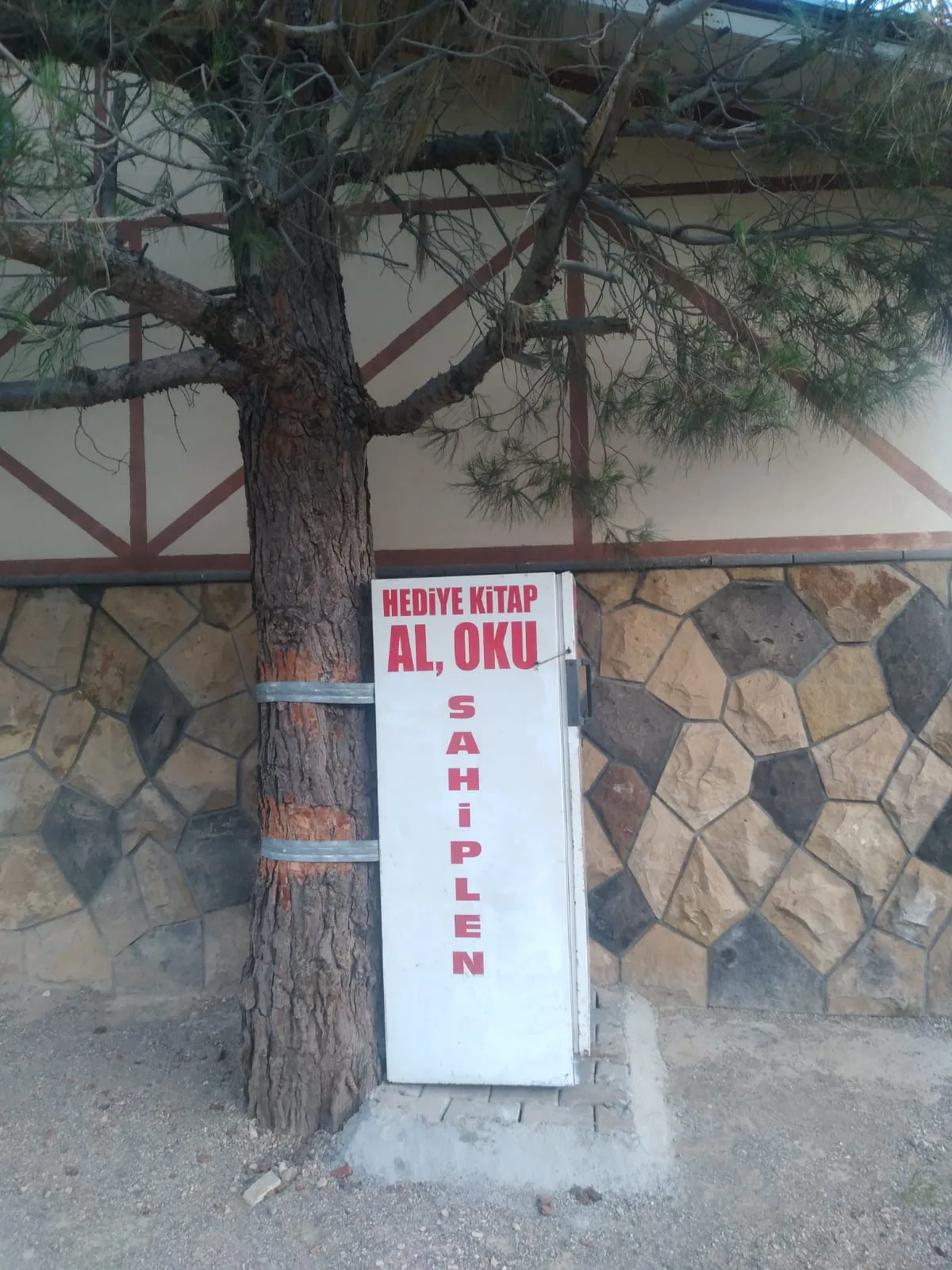 "Edebiyat Şehri"nin insanına yakışır hareket: "Al oku, sahiplen"