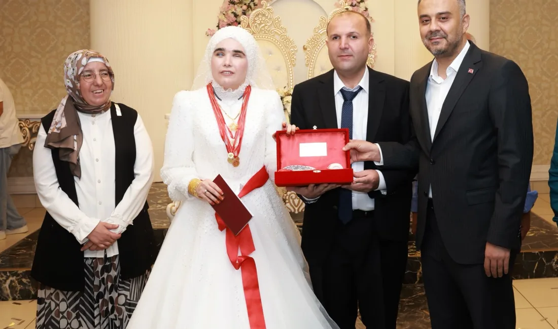 Kahramanmaraş’ın Onikişubat ilçesi, kalpleri ısıtan, sevgi dolu bir birlikteliğe ev