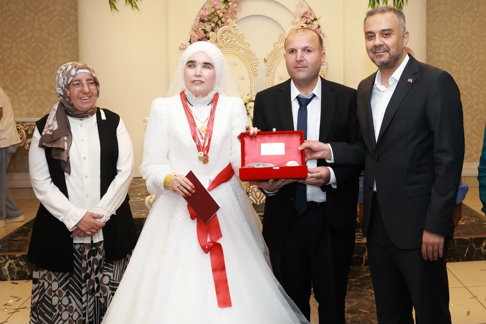Kahramanmaraş’ta Engelsiz Aşk: Karanlığı Sevgiyle Aydınlattılar!