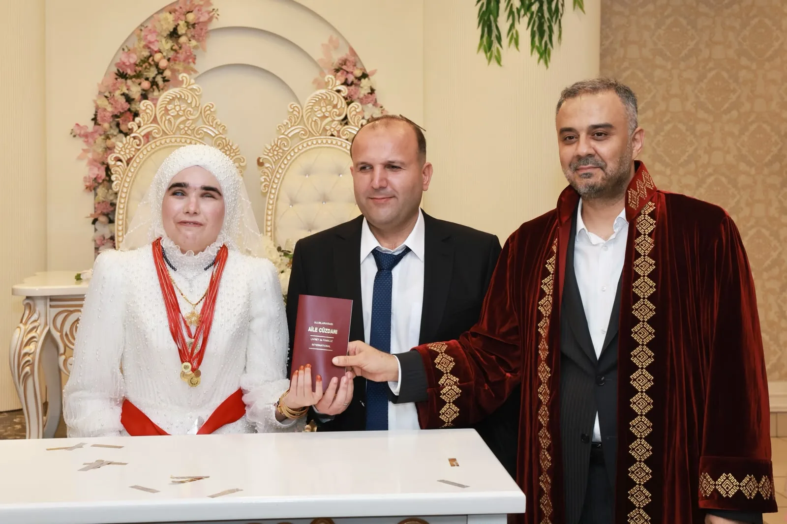 Kahramanmaraş’ta Engelsiz Aşk: Karanlığı Sevgiyle Aydınlattılar!
