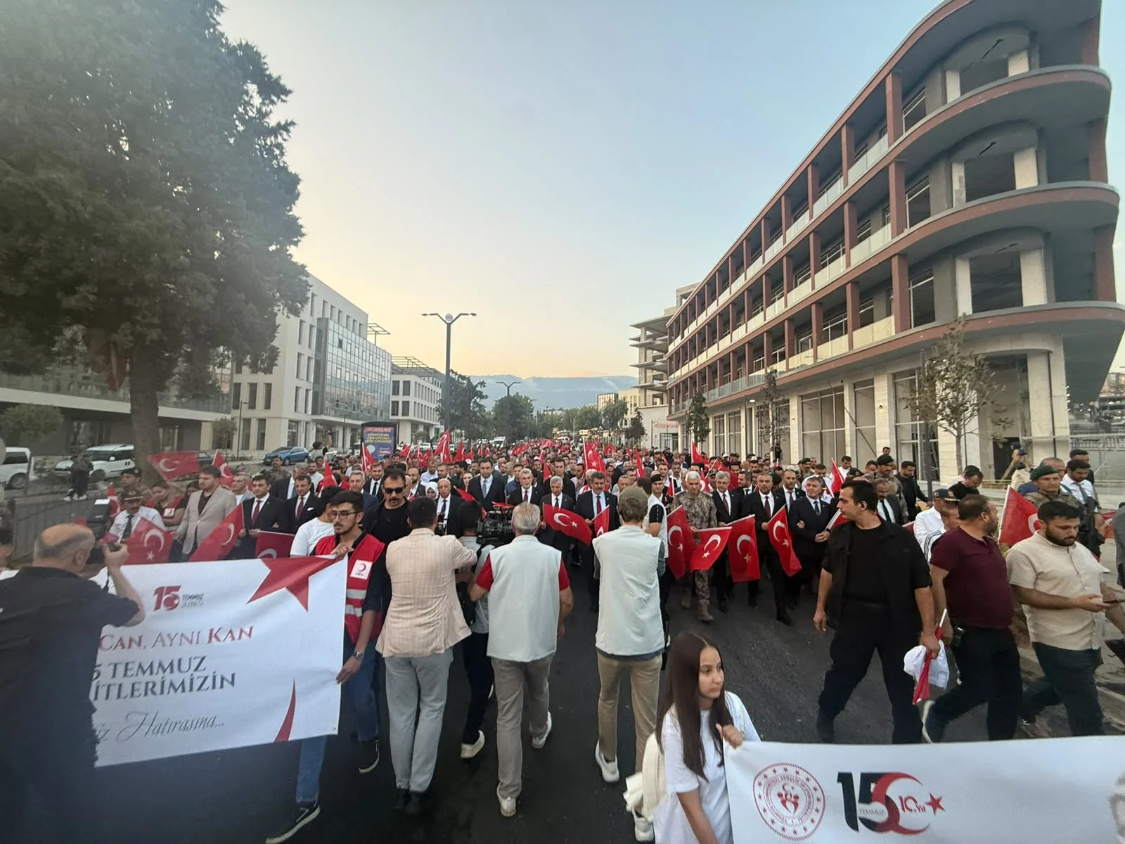 Kahramanmaraş 10. Yılda da Tek Yürek: "İrade Bizim, Zafer Bizim!"