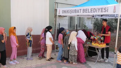 Onikişubat Belediyesi, ‘Camiler Çiçek Açtı’ sloganıyla hayata geçirdiği sosyal ve