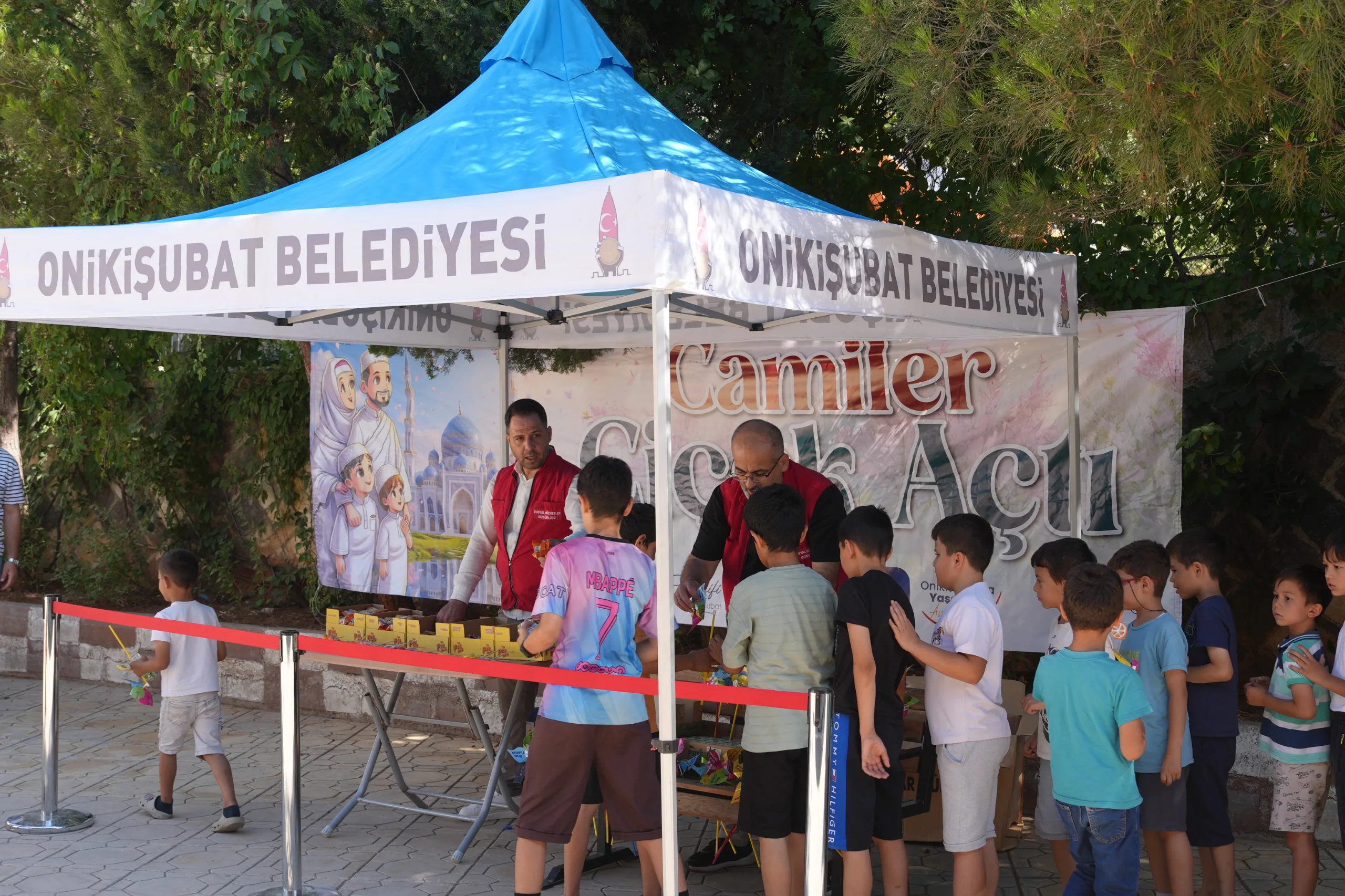 Kahramanmaraş’ta Camiler Çiçek Açtı!