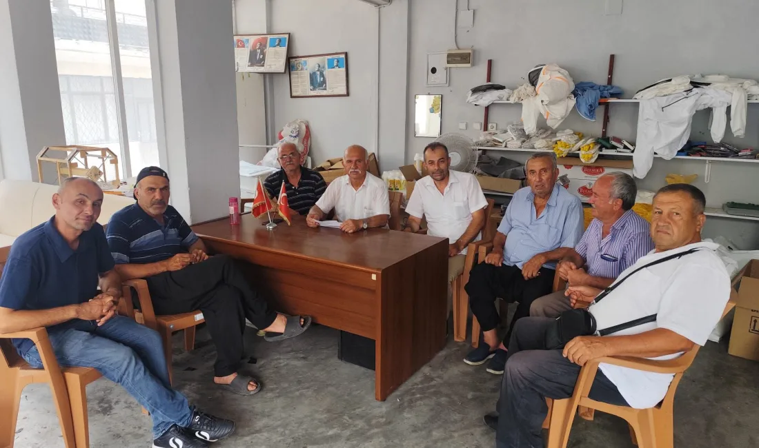 Osmaniye Bal Üreticileri Birliği Başkanı İsmet Topal, düzenlediği basın toplantısıyla