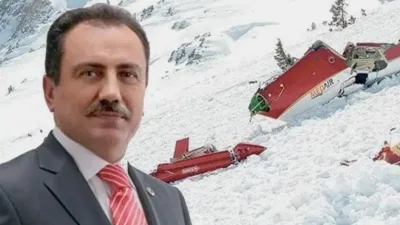 Büyük Birlik Partisi (BBP) lideri Muhsin Yazıcıoğlu ile beraberindeki 5