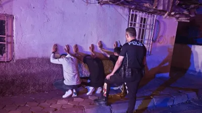 Kahramanmaraş’ın Onikişubat ilçesine bağlı Akçakoyunlu Mahallesi 13. Sokak’ta Yunus polis