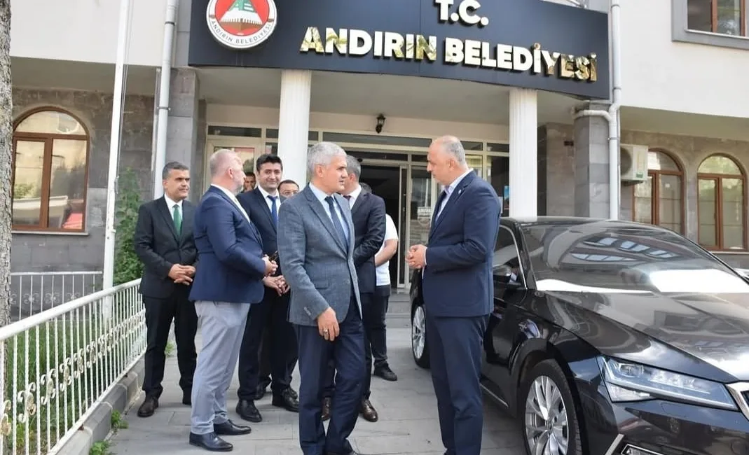 Kahramanmaraş’ın Andırın ilçesinde, eğitim altyapısını güçlendirmek ve öğrencilere sunulan imkânları
