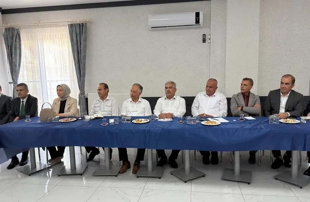 Andırın'da Okullarda İnceleme ve İstişare Toplantısı Andırın'da Okullarda İnceleme ve İstişare Toplantısı