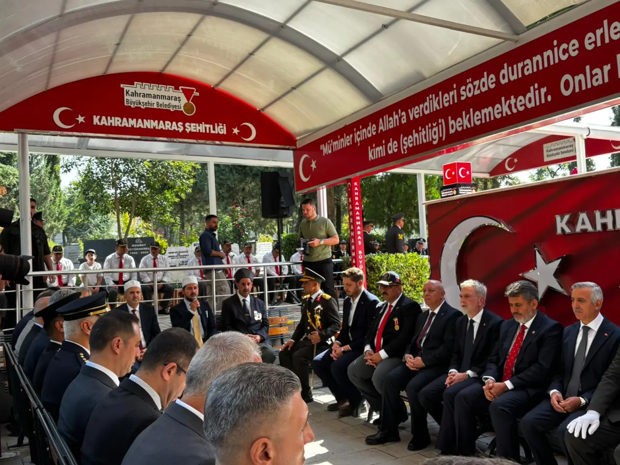 30 ağustos’ta duygu dolu ziyaret: şehitler kabirleri başında anıldı 30 ağustos’ta duygu dolu ziyaret: şehitler kabirleri başında anıldı