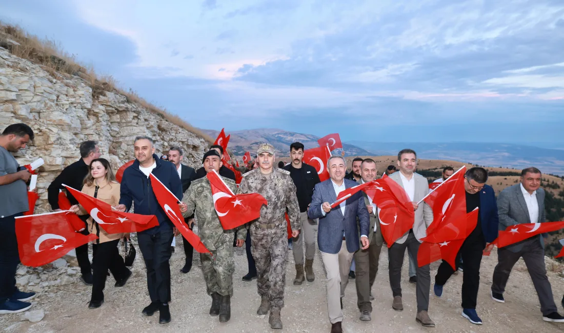 Onikişubat Belediyesi öncülüğünde Ahır Dağı’nın 1800 rakımlı zirvesinde yer alan