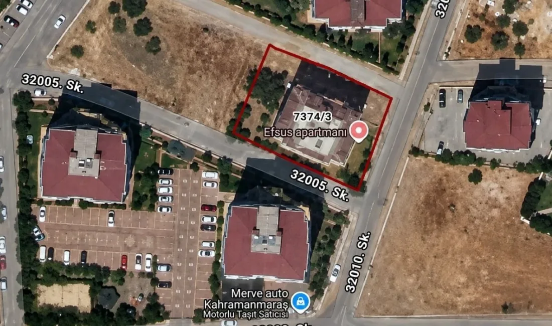 Onikişubat ilçesi Karamanlı Mahallesi sınırlarında bulunan 115 metrekarelik az hasarlı