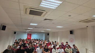 Kahramanmaraş’ın Dulkadiroğlu ilçesinde, Evlenecek Gençlerin Desteklenmesi Projesi kapsamında faydalanacak çiftlere