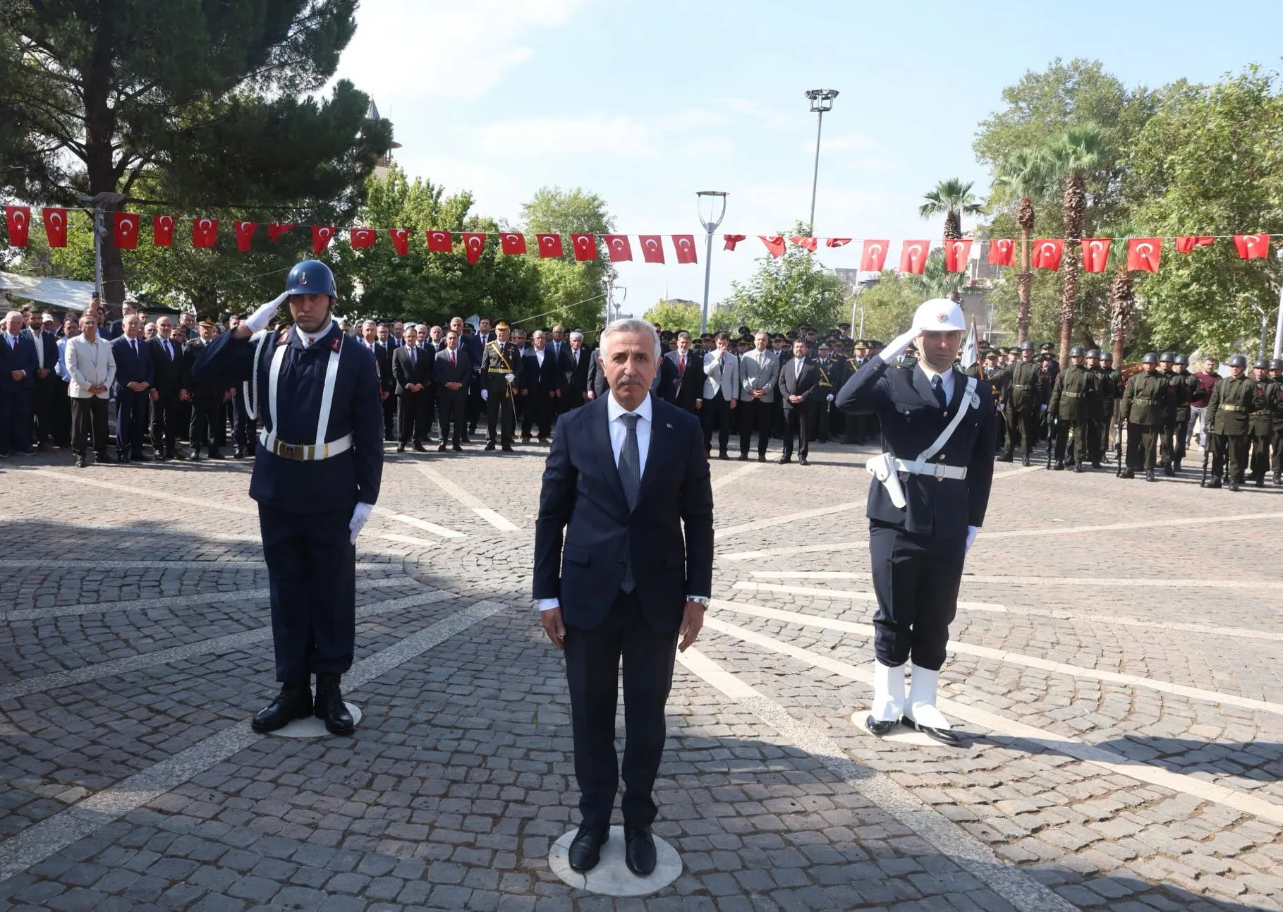 30 ağustos zafer gururu atatürk anıtı’nda başladı