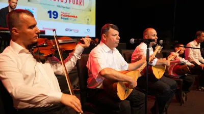 Kahramanmaraş Geleneksel Ağustos Fuarı’nın 19’uncu gününde sahne alan Mehmet Kalalı