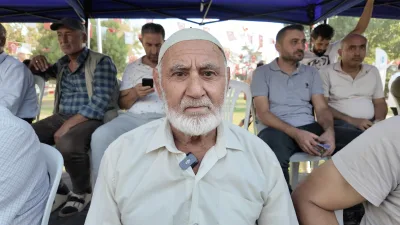 İLGİNİZİ ÇEKEBİLİR: Kızı için damatsız düğün yaptı KOÇLU KÖYÜNDE MOTOSİKLET