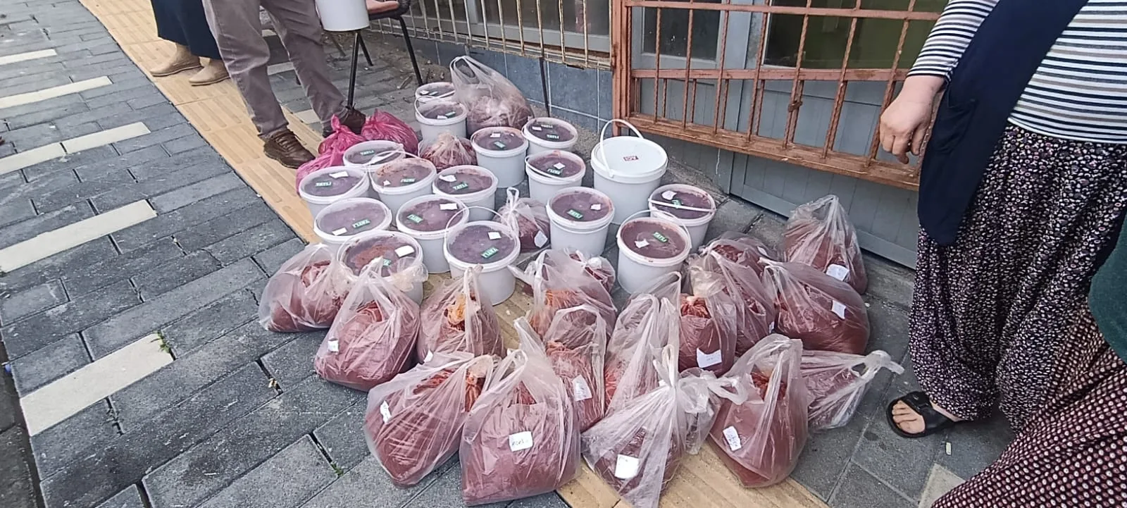 Andırın'da Hatay Rüzgarı: Salça İzdihamı!