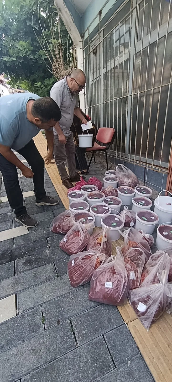 Andırın'da Hatay Rüzgarı: Salça İzdihamı!