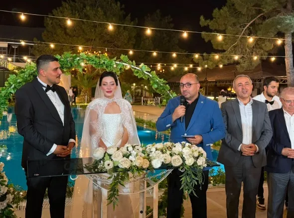 Andırınlı AK Parti Kahramanmaraş Milletvekili Mehmet Şahin, Gazeteci Barbaros Burak Vanlı’nın düğün merasimine katıldı