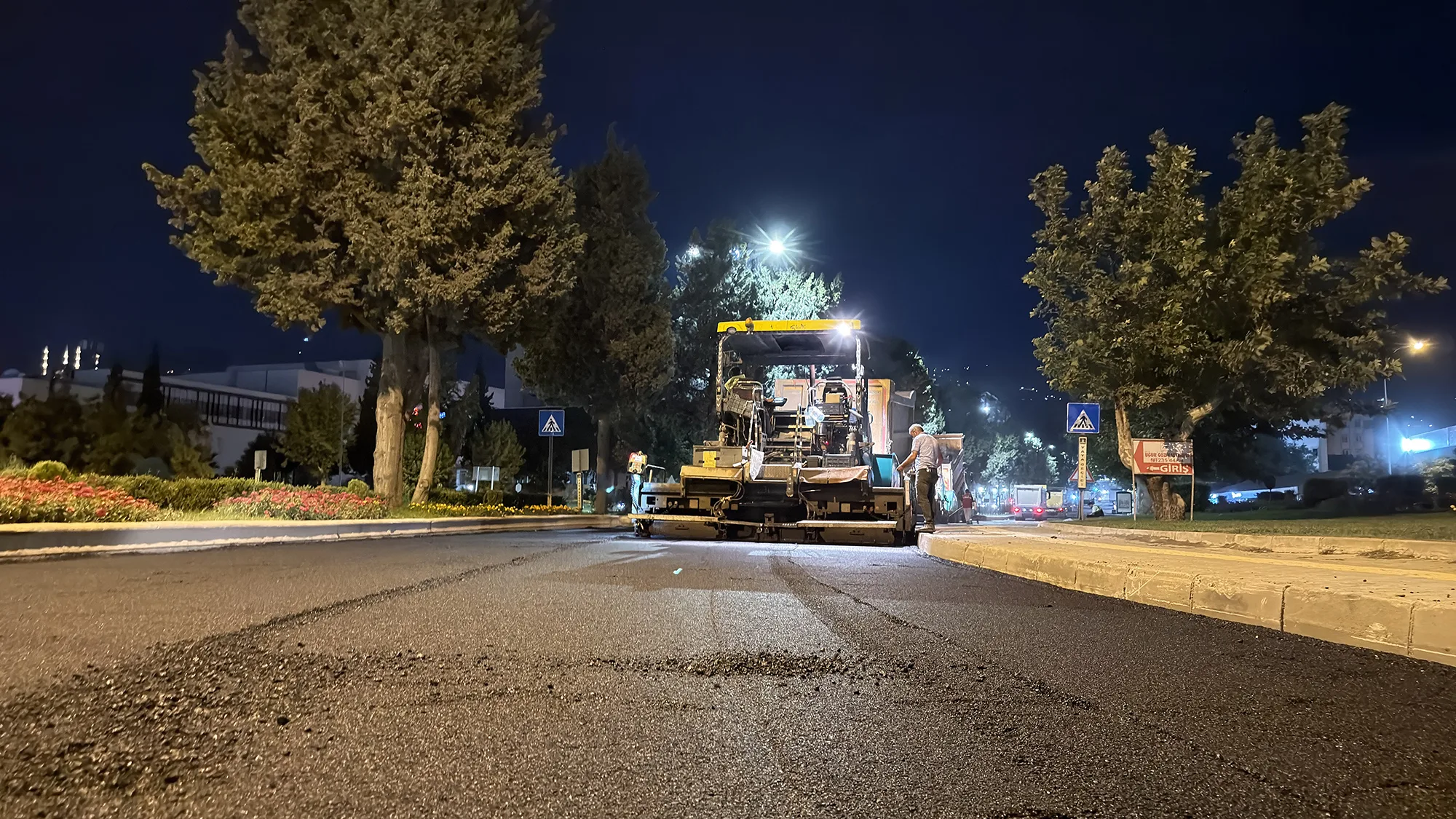 Kahramanmaraş’ta Asfalt Seferberliği: 20 Noktada Mesai!