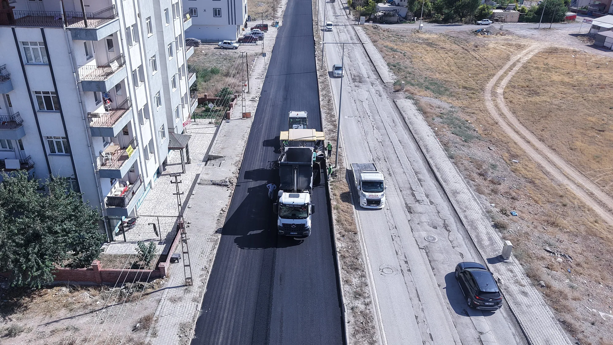 Büyükşehir'den 17 Noktada Asfalt Mesaisi... Büyükşehir'den 17 Noktada Asfalt Mesaisi...