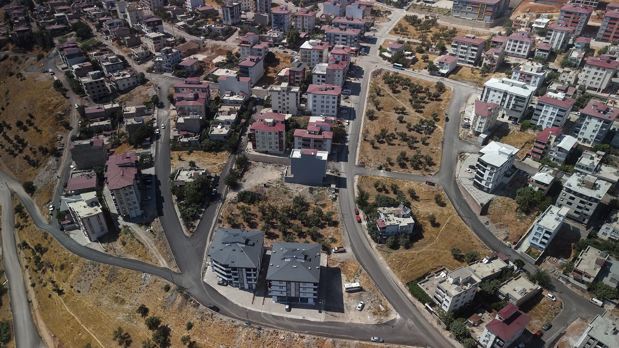 Aslanbey’de 130 sokakta asfalt hamlesi!
