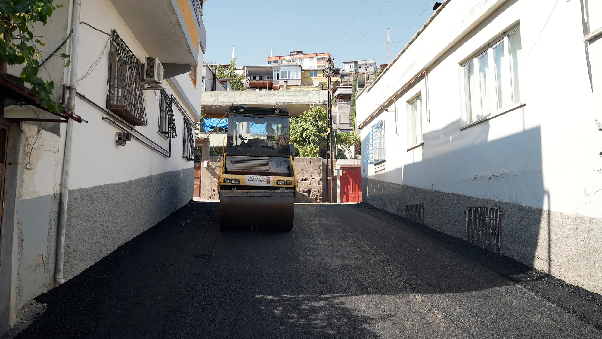 Aslanbey’de 130 sokakta asfalt hamlesi!