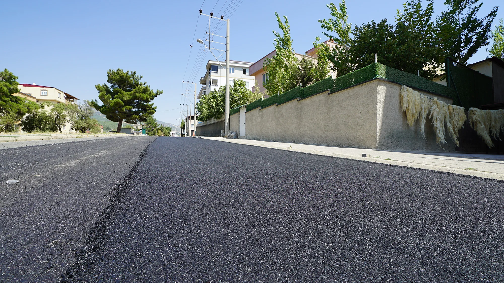 Ballıca'ya asfalt i̇mzası!