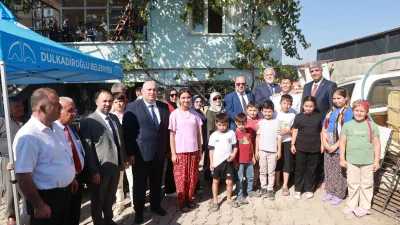 Dulkadiroğlu Belediye Başkanı Mehmet Akpınar, Elmalar Mahallesi’nde düzenlenen programda vatandaşlarla
