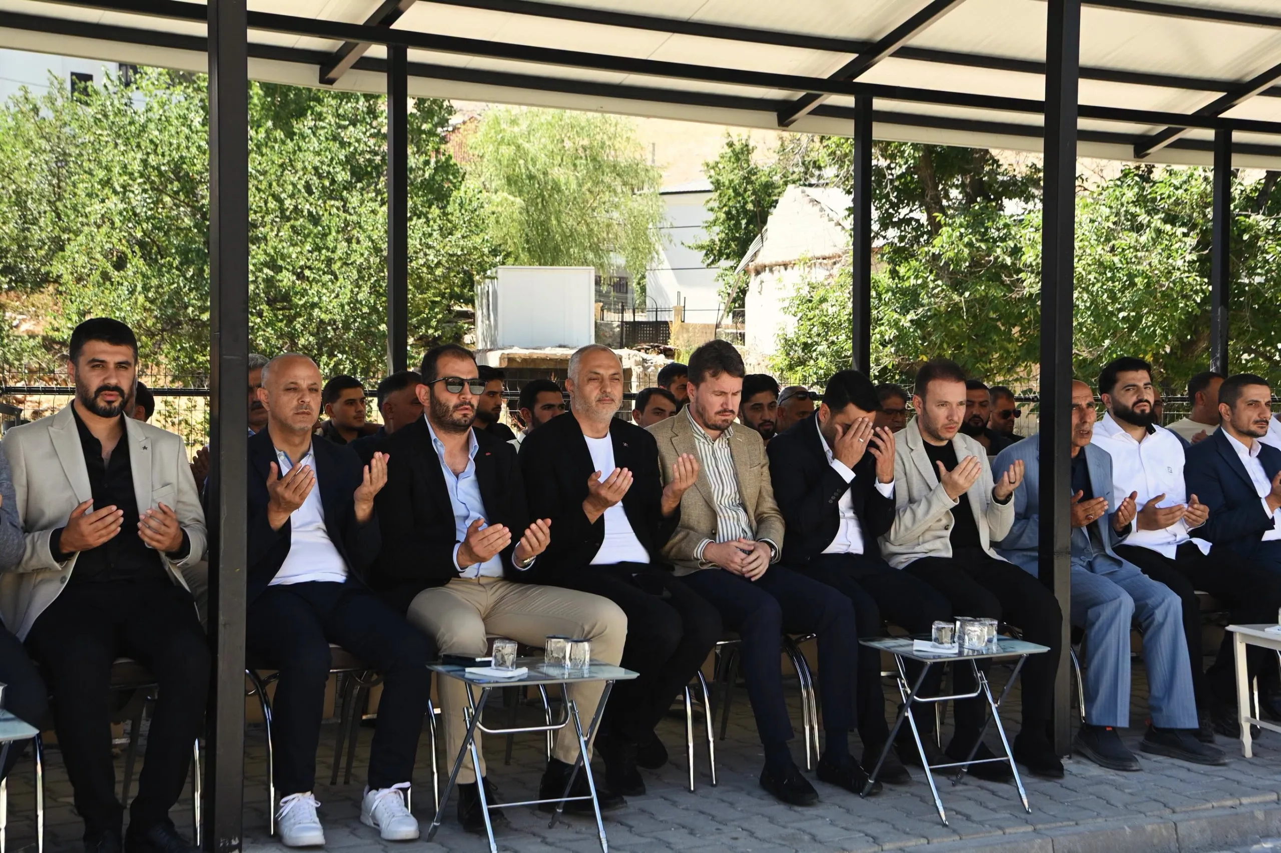 Andırın Belediye Başkanı Ahmet Sinan Gökşen, Elbistan’da yapımı tamamlanan Karahasanuşağı
