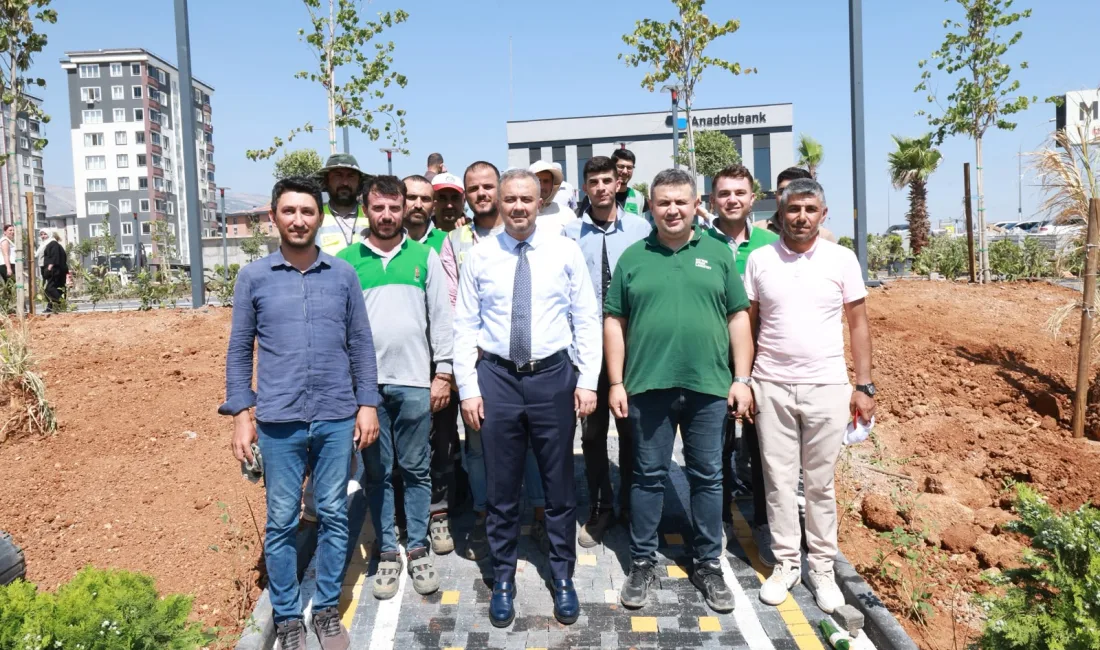 Onikişubat Belediye Başkanı Hanifi Toptaş, ilçe genelinde yapımı ve çevre