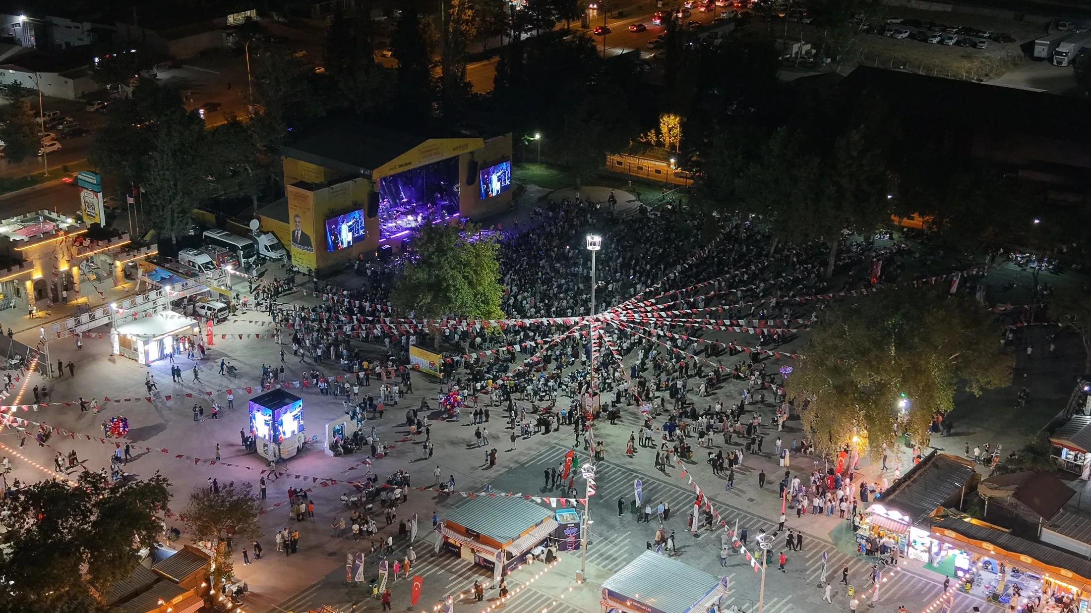 Çelik’ten unutulmaz gece! Çelik’ten unutulmaz gece!
