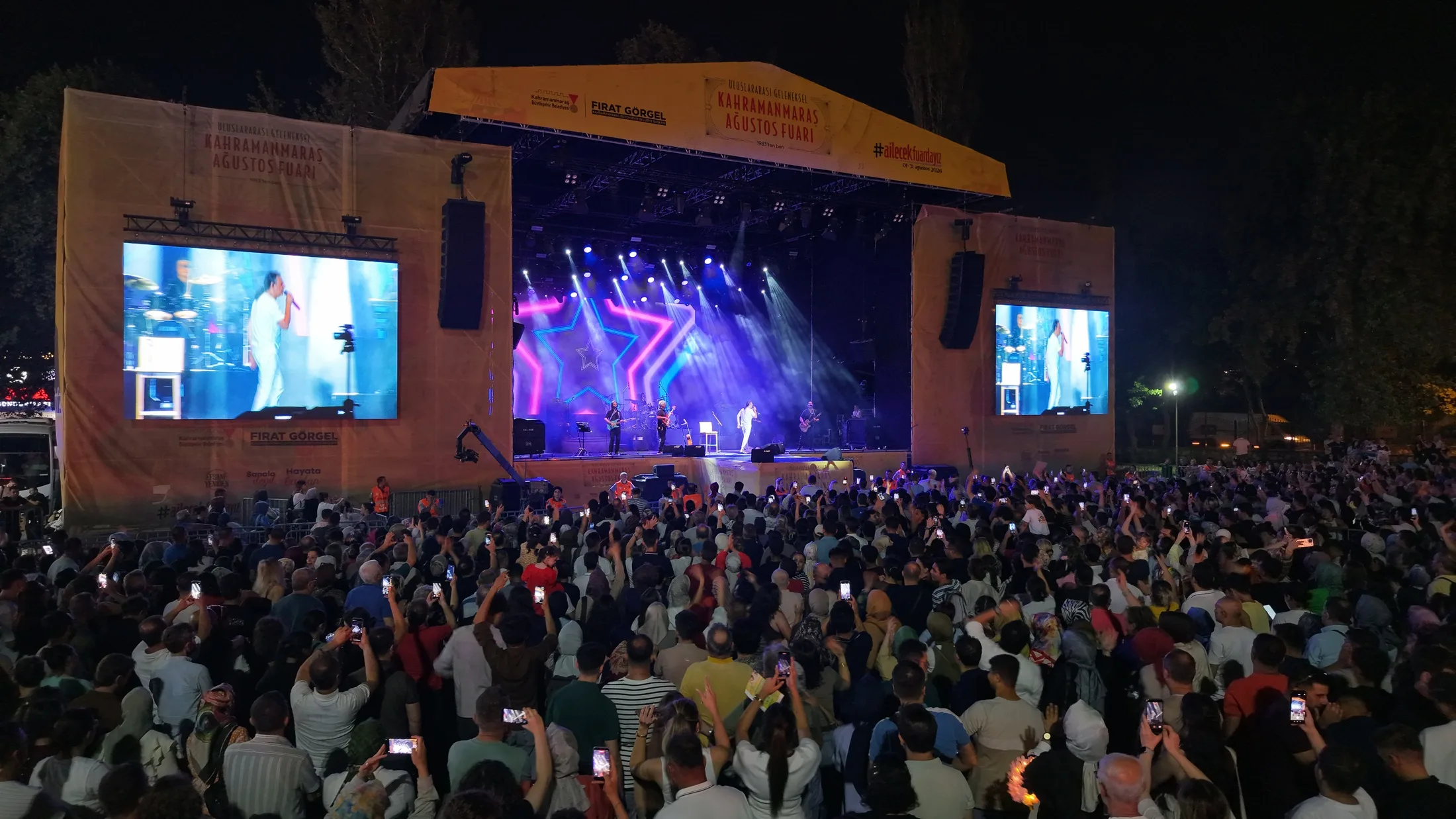 Çelik’ten unutulmaz gece! Çelik’ten unutulmaz gece!