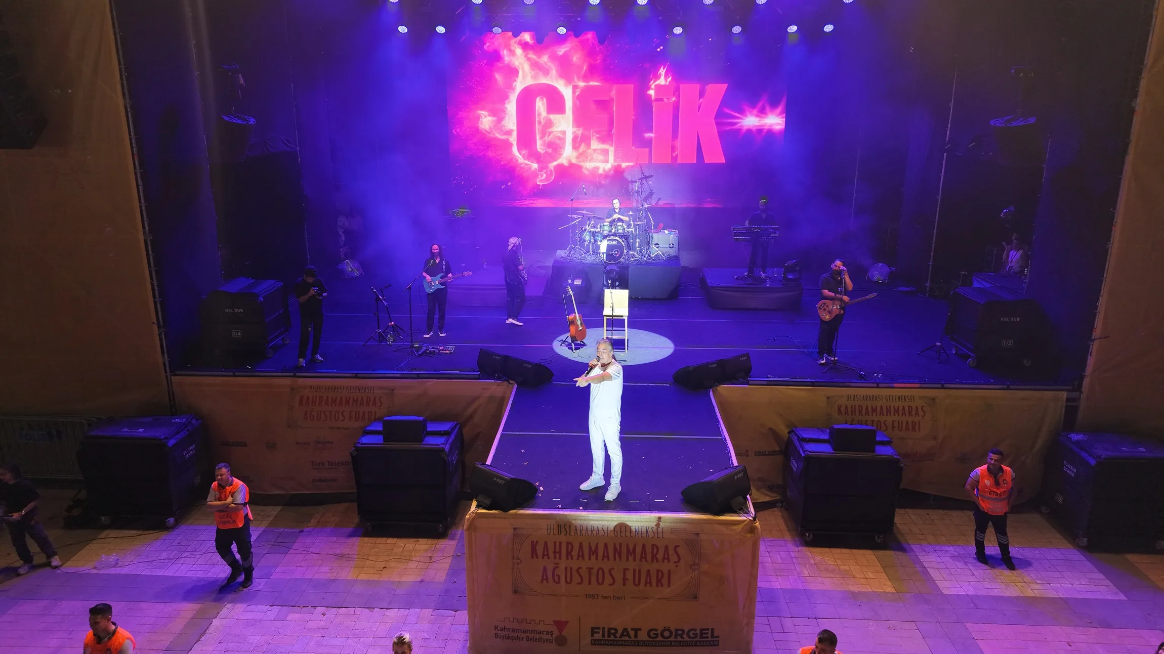 Çelik’ten unutulmaz gece! Çelik’ten unutulmaz gece!