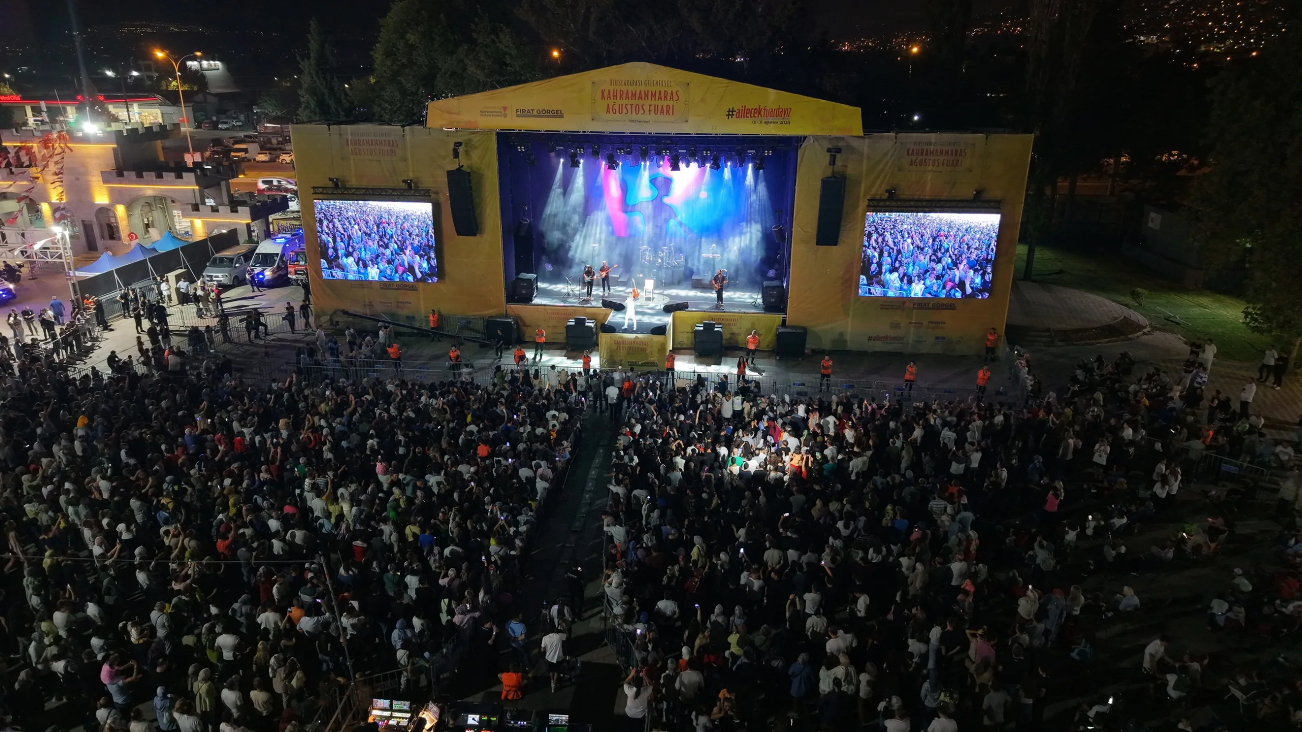 Çelik’ten unutulmaz gece! Çelik’ten unutulmaz gece!
