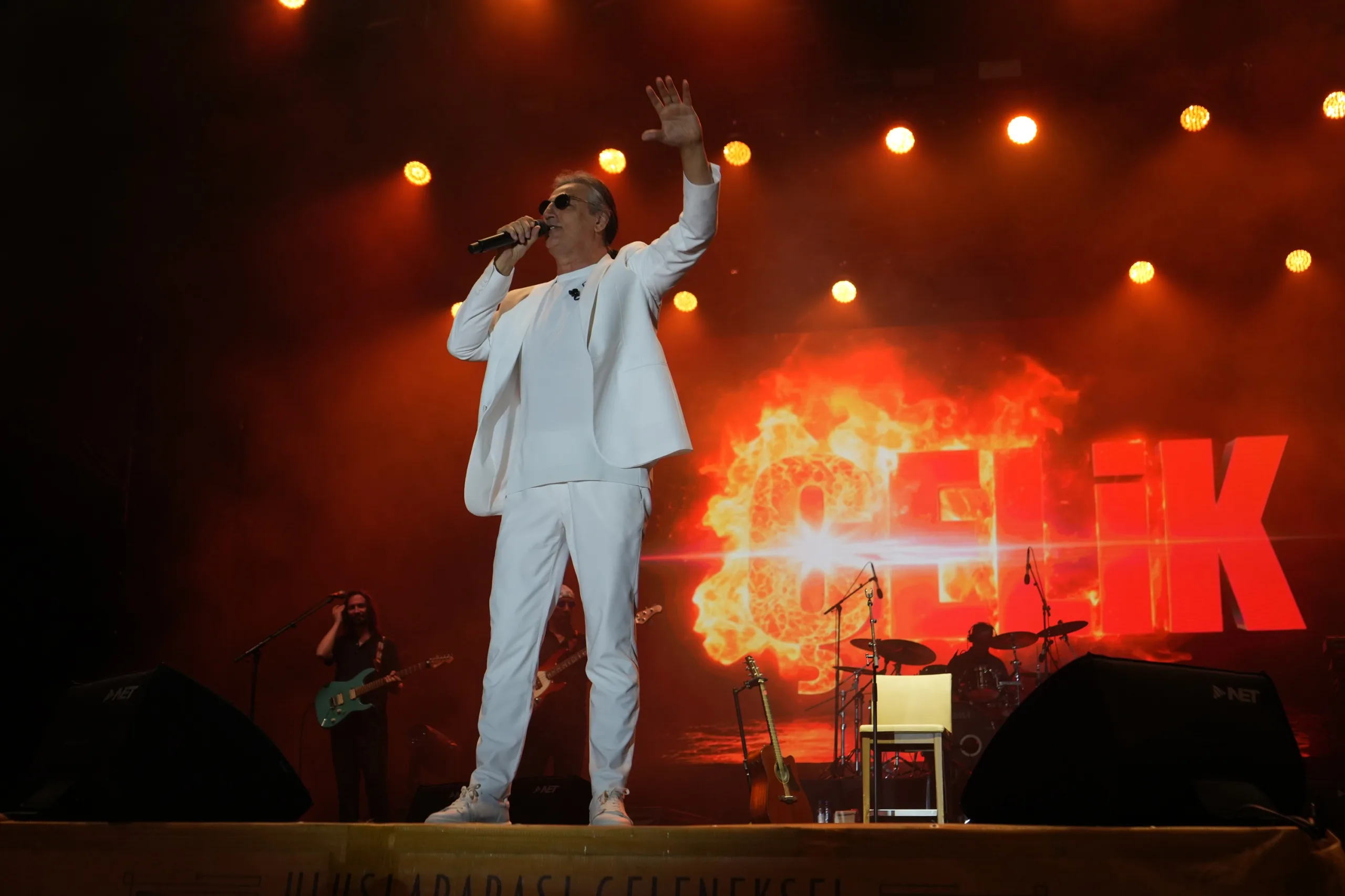 Çelik’ten unutulmaz gece!