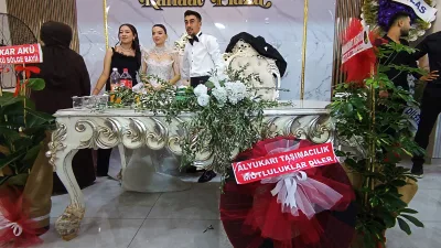 Oto lastik işi yapan Ahmet Göğebakan hayatını Melisa Göğebakan ile