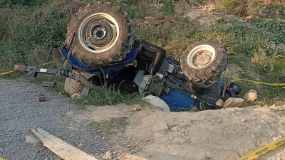 Geri manevra yaptığı sırada devrilen traktörünün altında kalan 48 yaşındaki